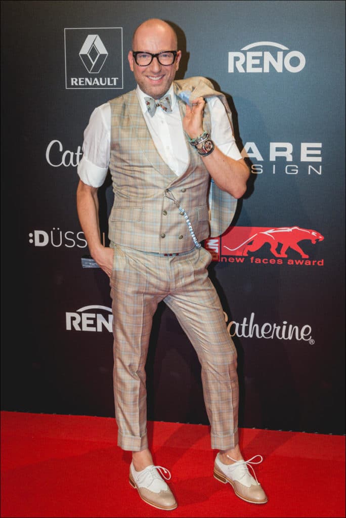 Reno, BUNTE, BUNTE.de, New Faces Award, Fashion, Schuhe, RTL, Frauke Ludowig, Mola Adebisi, Peyman Amin, Kena Amoa,Valentin von Arnim,Daniel Aßmann,Liz Baffoe,Cimen Bahri,Nicole Bauer,Aleksandra Bechtel,Anemone Beeser,Caroline Beeser,Ina Beissner,Thomas Bent,Tina Bordihn,Sarah Büren,Yvonne Burbach,Ann-Kathrin Carstensen,Manuel Cortez,Clara Dolny,Pete Dwojak,Wilma Elles,Dietrich Emter,Ilka Essmüller,Bruno Eyron,Franziska Fischer,Guido Frauenrath,Björn Freitag,Florian Frowein,Tom Gäbel,Julia Geithner,Corinna Giesen,Birte Glang,Anja Gockel,Jorge Gonzalez,Bentje Graumann,Max von der Groeben,Natascha Grün,Annica Hansen,Jan Hartmann,Doris Hartwich,Wolfgang Johannes Hein,Marion Heinrich,Aline Hochscheid,Christian Holst,Sarah Honne,Michael Imhof,Peter Imhof,Derya Issever,Joachim van Kann,Maite Kelly,Jana Julie Kilka,Jennifer Knäble,Anna Mareike Köhler,Wolfram Kons,Max Kysely,Kerstin Landsmann,Miriam Lange,Sarah Latton,Dominik Laux,Hien Le,Birgit Lechtermann,Simon Licht,Oliver Lühr,Ivan Mandzukic,Annalena Skörl Maul,Marina Miller,Annett Möller,Nina Moghaddam,Verena Mundhenke,Marie Nasemann,Klaus Nierhoff,Caroline Noeding,Ingo Nommsen,Heydi Nunez-Gomez,Melissa Ortiz-Gomez,Anne Petermann,Petra Pfaller,Alexander Polzin,Maria Poweleit,Stephanie Pupke,Thomas Rath,Tommy Reeve,Christina Ringer,Astrid Rudolph,Isabelle Sauer,Alexandra Schiess,Marco Schreyl,Eleonore von Schwanenflügel,Andi Slawinski,Lars Steinhöfel,Julia Stoschek,Bonnie Strange,Ivan Strano,Luca Strehle,Selina Strunck,Türkiz Talay,Inna Thomas,Dawid Tomaszewski,Klaus Unrath,Sylvia Walker,Alexander Weih,Jo Weil,Jesko Wilke,Yvonne Woelke,Luca Zamperoni,Antonia Zander,Tom Zauke,Verena Zimmermann