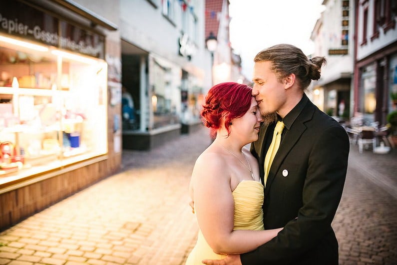  Aschaffenburg, Brautstrauß, Brautsträuße, Fotografie, Hochzeit, Hochzeiten, Hochzeitsbilder, Hochzeitsfotograf, Hochzeitsfotos, Hochzeitsreportage, locker, Lustig, Main, Marktheidenfeld, professionelle Hochzeitsbilder, professioneller Hochzeitsfotograf, Ringe, Romantisch, Sommer, Sonne, Sonnenschein, Sonnenstrahlen, Standesamt, standesamtliche Hochzeit, standesamtliche Trauung, Stiftsbasilika, Verträumt, Wedding, Witzig (46)