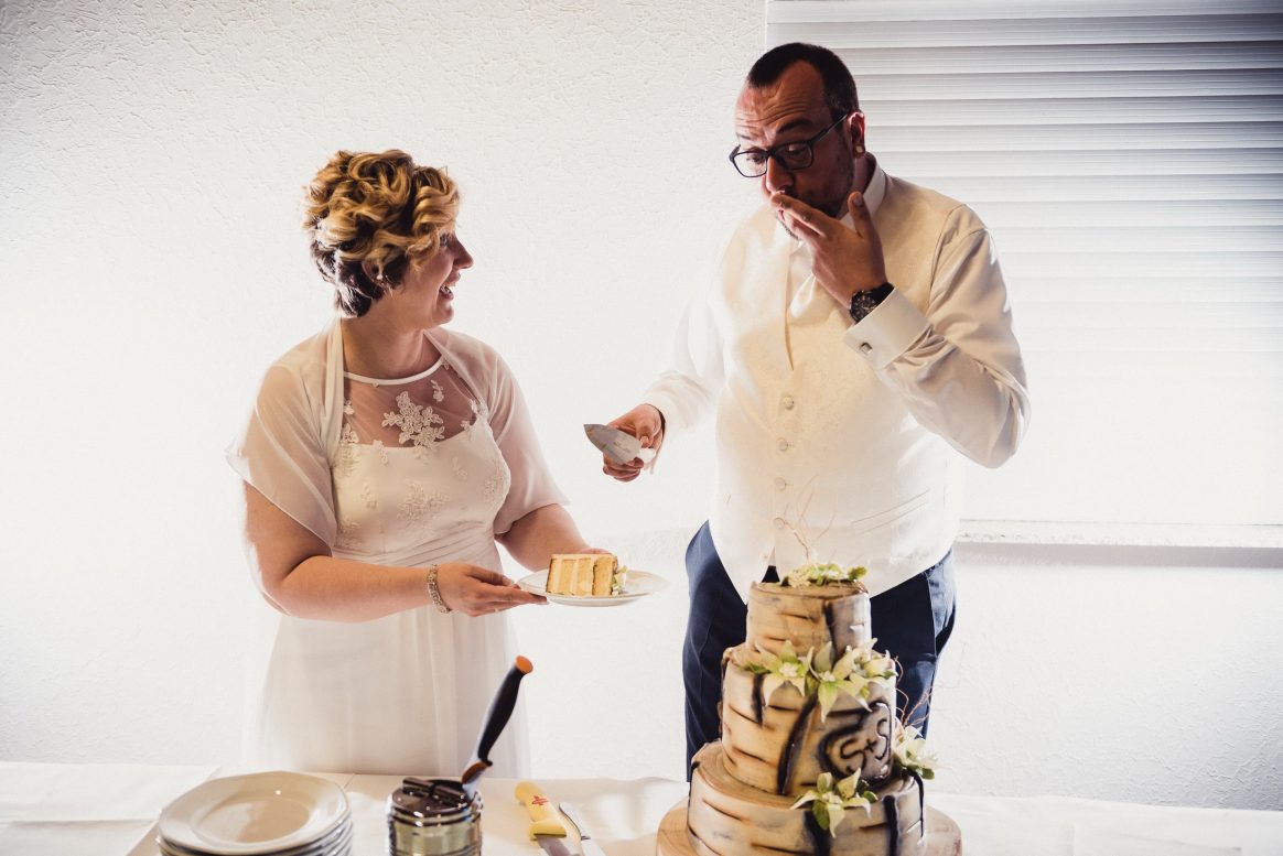 Lecker Finger Torte Holz Spaß Schlecken Braut Bräutigam Kuchen 