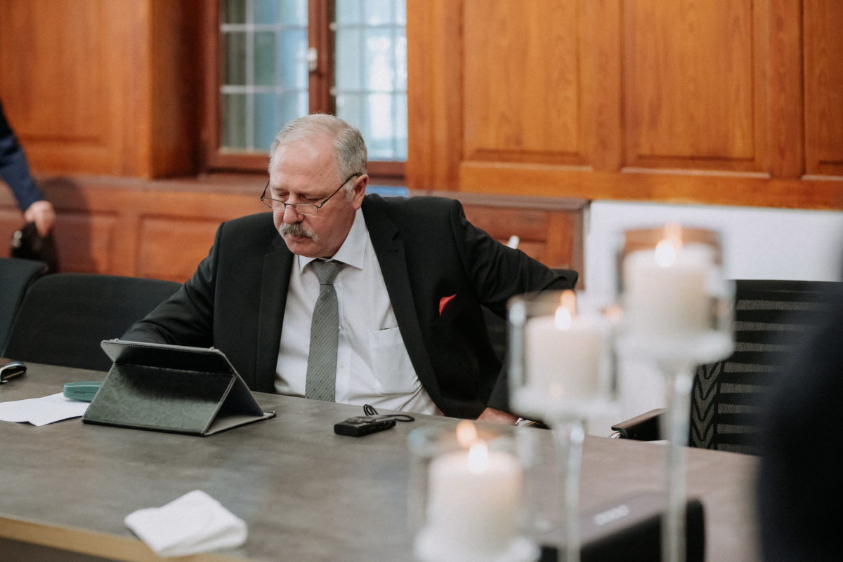Standesamt,Rathaus Niedernberg,Mann,Tablet,Kerzen