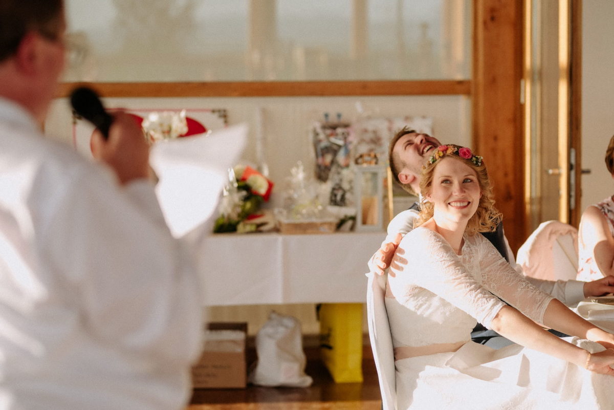 Geschenketisch,Hochzeit,Hochzeitsrede,lachen,Brautpaar