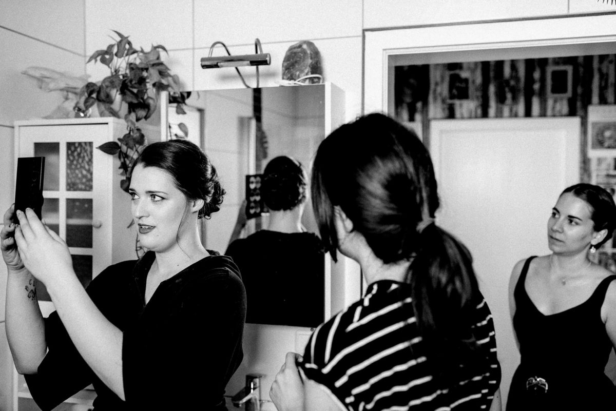 Frauen, Spiegel, Frisur, Sreifen, Schrank, Pflanze, Braut